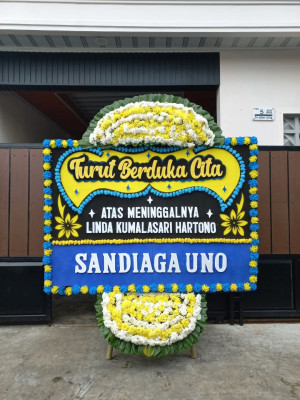 Papan Bunga Duka di Gumelar